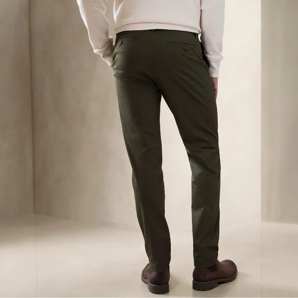 NWT Banana Republic Slim Core Temp Pant